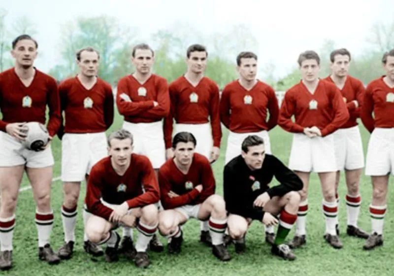 Huy chương vàng Olympic và nỗi đau World Cup 1954