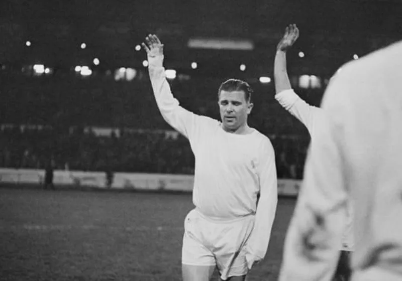 Song sát huyền thoại cùng Alfredo Di Stéfano